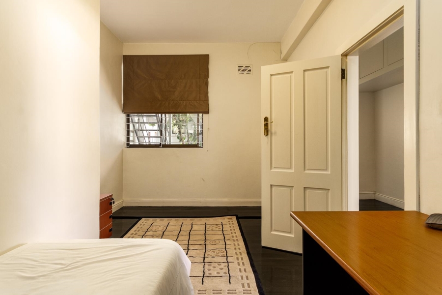 To Let 3 Bedroom Property for Rent in Sea Point Western Cape